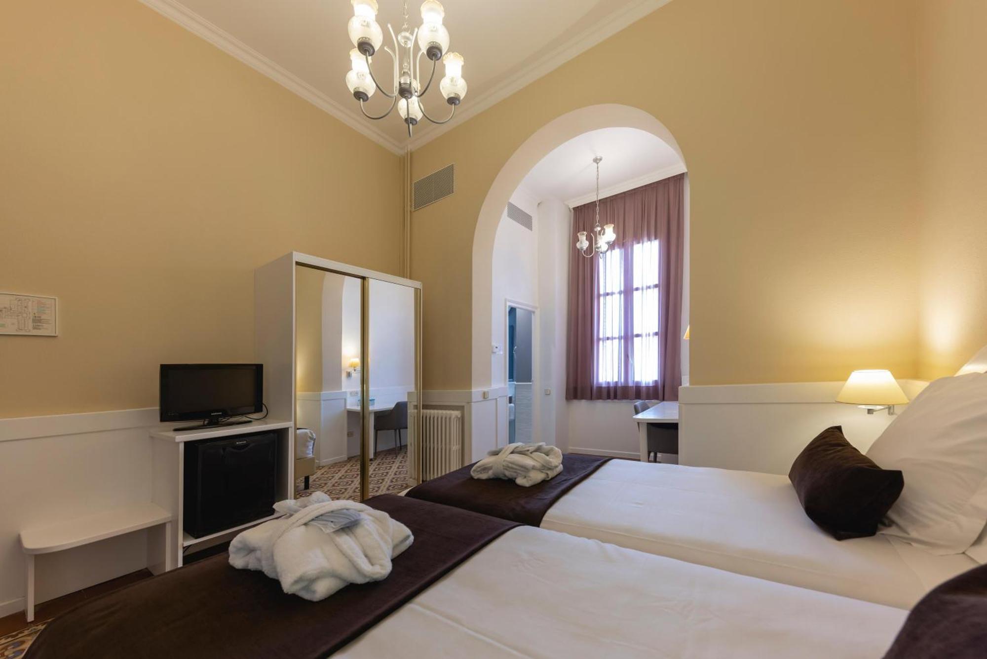 1881 Hotel Balneario Vichy Catalan Кальдас-де-Малавелья Экстерьер фото